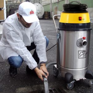 جاروبرقی صنعتی